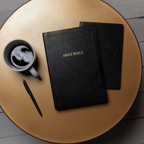 KJV Holy Bible, Giant Print Center-Column Reference Bible, Black Bonded Leather, 53,000 Cross References, Red Letter, Comfort Print: King James Version: Holy Bible, King James Version