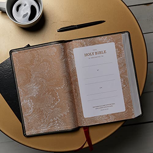 KJV, Deluxe Reference Bible, Center-Column Giant Print, Leathersoft, Black, Red Letter, Comfort Print: Holy Bible, King James Version