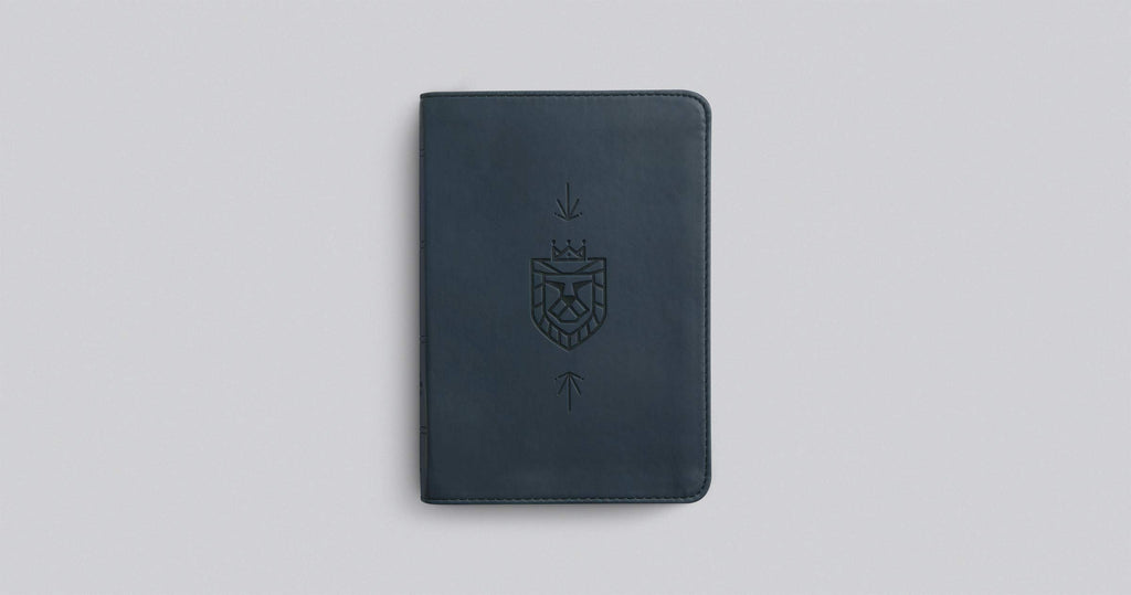 ESV Kid's Bible, Compact: English Standard Version, Trutone, Lion of Judah Product Bundle – Import, 25 July 2019