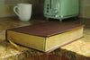 KJV, Thompson Chain-Reference Bible, Leathersoft, Brown, Red Letter: King James Version, Brown, Leathersoft, Red Letter Imitation Leather – Import, 8 June 2021