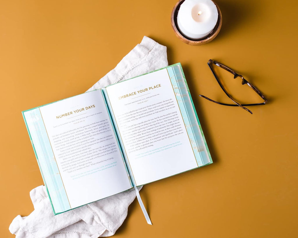 Unshakeable: 365 Devotions for Finding Unwavering Strength in God’s Word