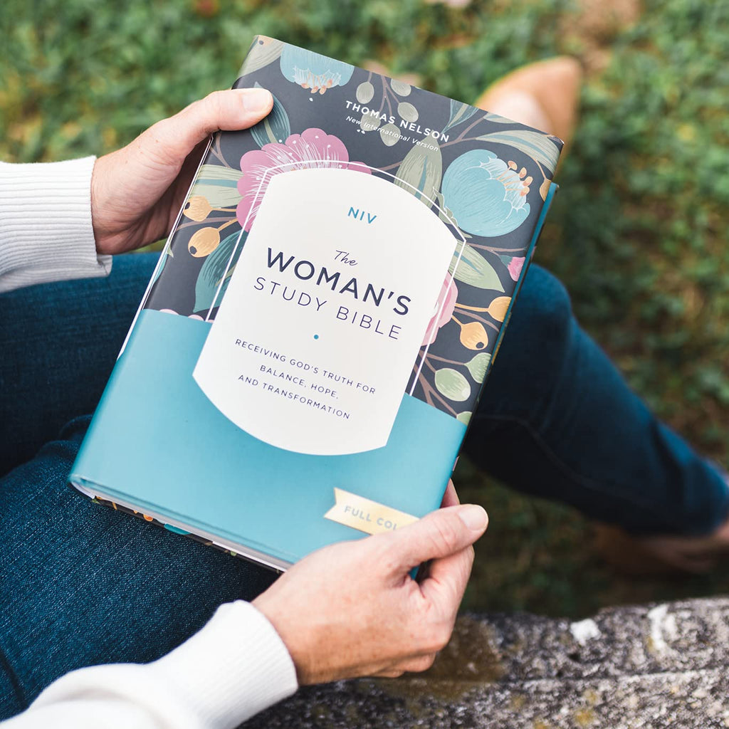 Niv, The Woman'S Study Bible, Hardcover, Full-Color Hardcover – 23