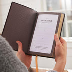 KJV Holy Bible: Value Ultra Thinline, Charcoal Leathersoft, Red Letter, Comfort Print: King James Version