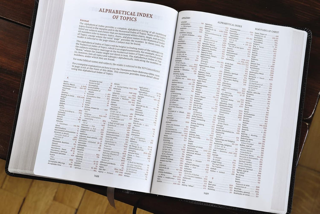 Niv, Thompson Chain-Reference Bible, Large Print, European Bonded Leather, (Harper Collins Publishers)