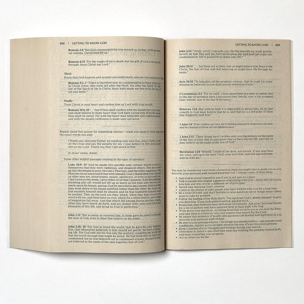 KJV, Value Outreach Bible, Paperback: Holy Bible, King James Version Paperback – 1 January 2017