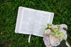 NKJV, Bride's Bible, Leathersoft, White, Red Letter, Comfort Print: Holy Bible, New King James Version