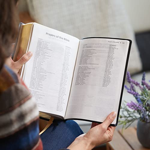 KJV, Foundation Study Bible, Large Print, Leathersoft, Black, Red Letter, Comfort Print: Holy Bible, King James Version