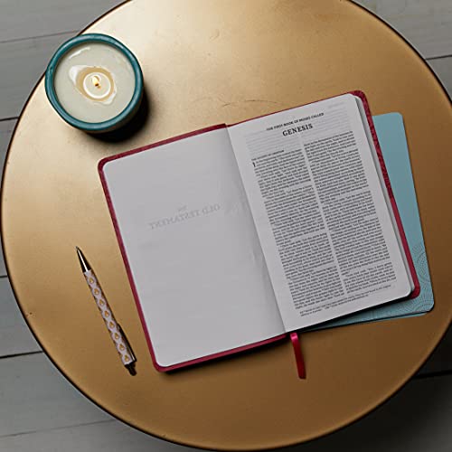 NKJV, Thinline Bible, Leathersoft, Navy, Red Letter, Comfort Print: Holy Bible, New King James Version