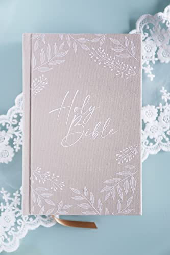 Holy Bible: New International Version, Bride's Bible, Cream, Cloth over Board, Red Letter, Comfort Print
