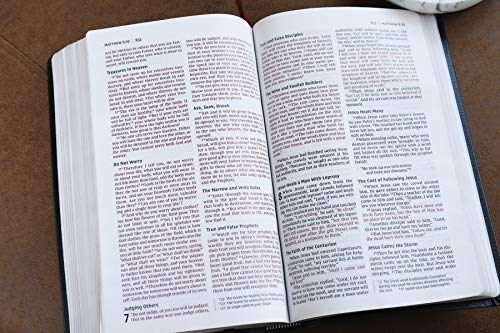 Holy Bible: New International Version, Black, Bonded Leather, Thinline
