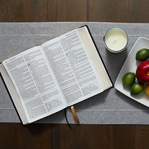 KJV, Foundation Study Bible, Large Print, Leathersoft, Black, Red Letter, Comfort Print: Holy Bible, King James Version
