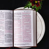 NKJV, End-of-Verse Reference Bible, Personal Size Large Print, Leathersoft, Pink, Red Letter, Comfort Print: Holy Bible, New King James Version