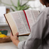 NKJV, Reference Bible, Classic Verse-by-Verse, Center-Column, Leathersoft, Black, Red Letter, Comfort Print: Holy Bible, New King James Version