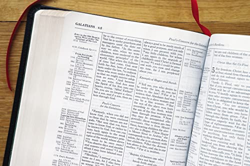 ESV TCR BL: English Standard Version, Black, Bonded Leather, Red Letter