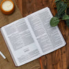 KJV, Deluxe Gift Bible, Leathersoft, Gray, Red Letter, Comfort Print: Holy Bible, King James Version