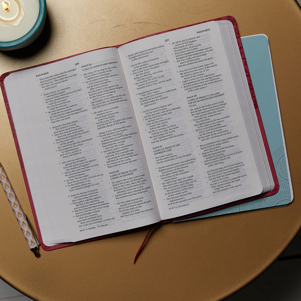NKJV, Value Thinline Bible, Leathersoft, Burgundy, Red Letter, Comfort Print: Holy Bible, New King James Version